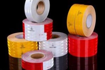 什麽（me）叫微棱（léng）鏡反光（guāng）貼-紅白車身反光貼標誌怎麽貼（tiē）